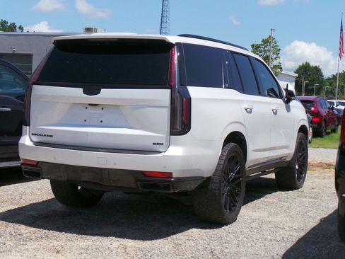 Used 2024 Cadillac Escalade Sport w/ Touring Package AWD/4WD image 3