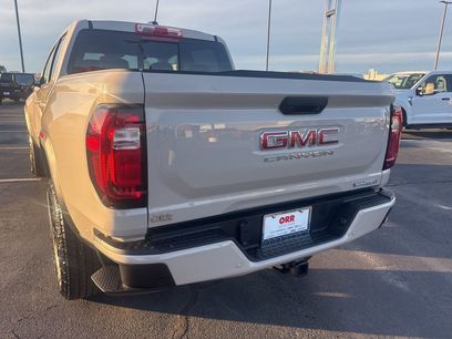 New 2026 GMC Canyon Elevation w/ Convenience Package