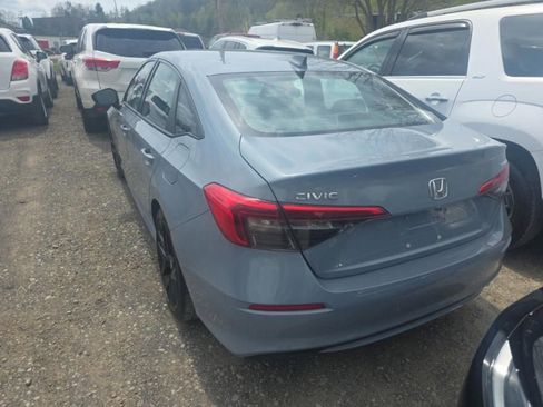 Used 2023 Honda Civic Sport image 8
