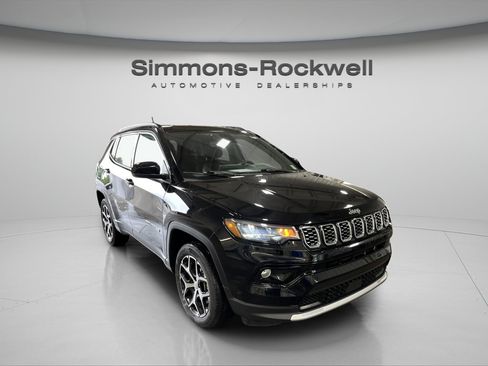 Used 2024 Jeep Compass Limited AWD/4WD image 7