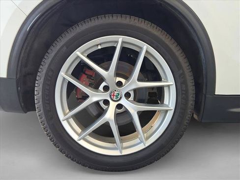 Used 2019 Alfa Romeo Stelvio Ti AWD/4WD image 23
