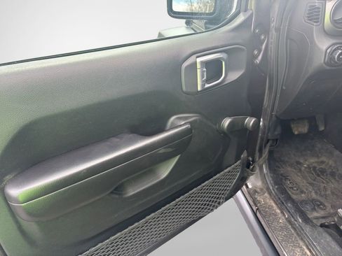 Used 2021 Jeep Wrangler Sport image 14