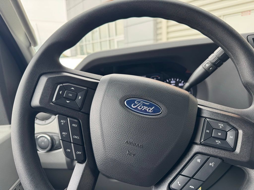 New 2026 Ford E-350 and Econoline 350 Super Duty w/ Interior Upgrade Package RWD image 28