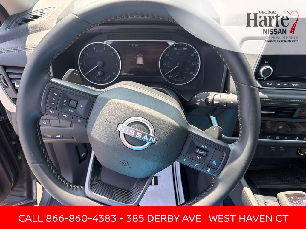Certified 2026 Nissan Rogue SV AWD/4WD image 14
