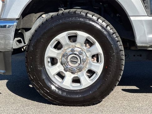 Used 2024 Ford F250 XLT image 30