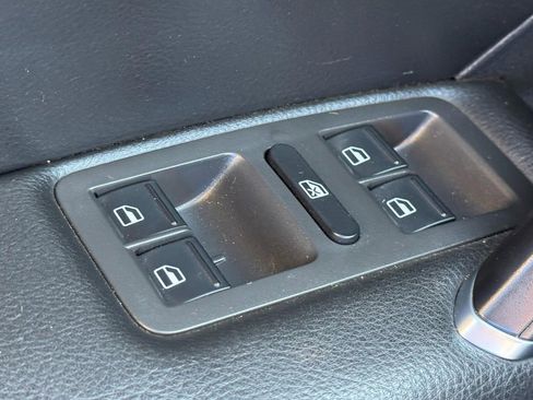 Used 2020 Volkswagen Passat 2.0T SEL image 24