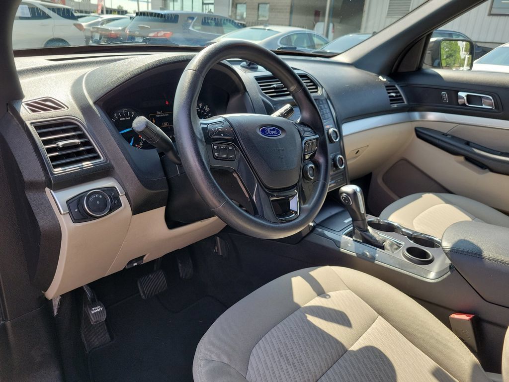 Used 2018 Ford Explorer FWD image 22