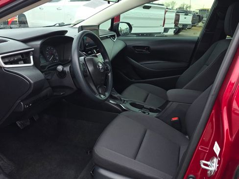 Used 2025 Toyota Corolla LE FWD image 10