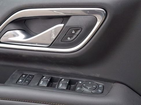 Used 2024 Chevrolet Tahoe High Country image 24