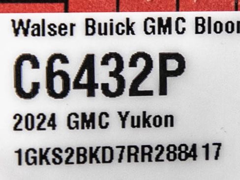 Used 2024 GMC Yukon SLT w/ SLT Luxury Package AWD/4WD image 29
