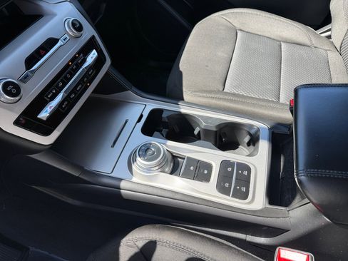 Certified 2023 Ford Explorer XLT RWD image 13