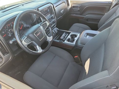 Used 2018 GMC Sierra 1500 SLE w/ SLE Value Package image 3