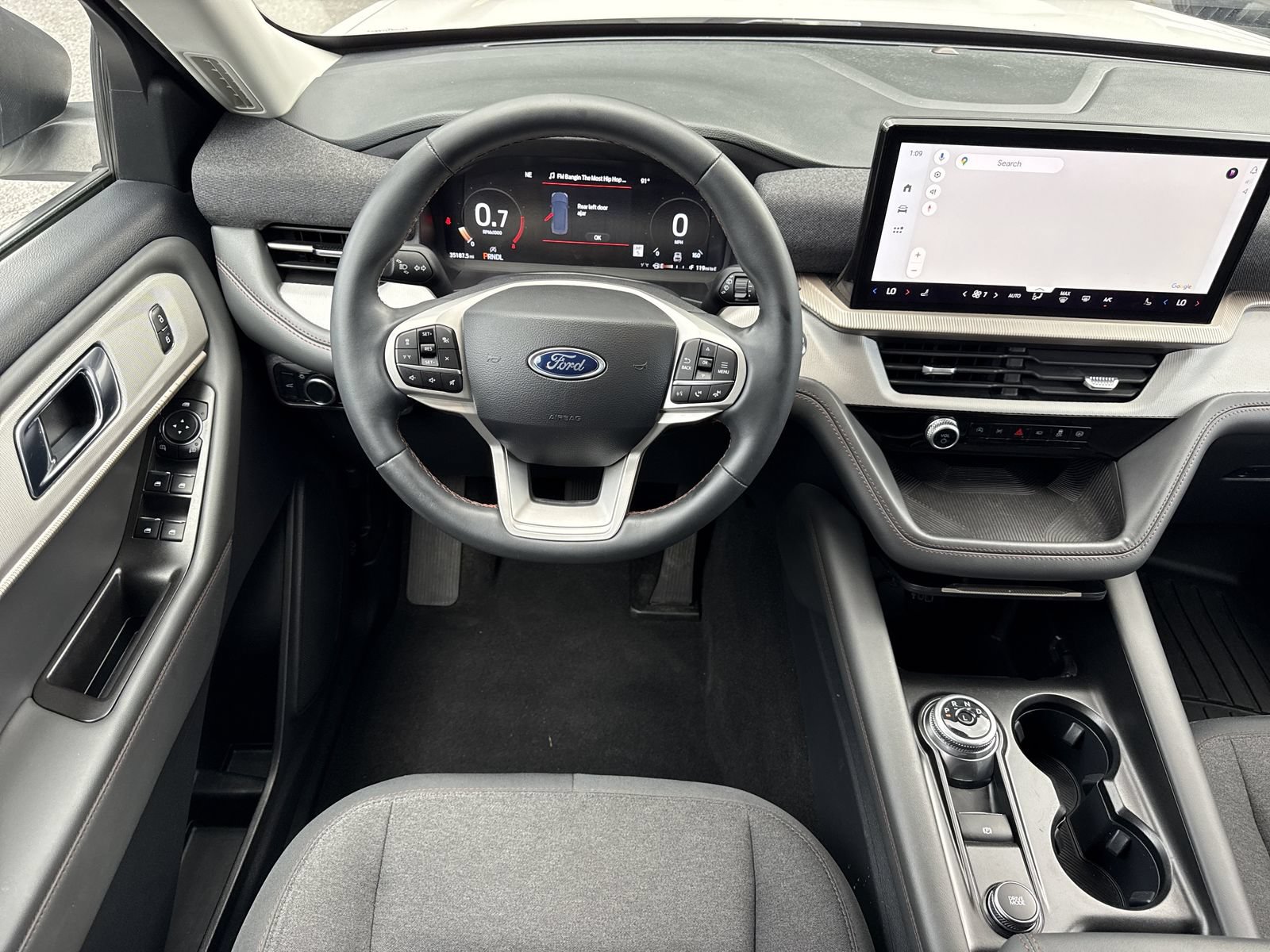 Used 2025 Ford Explorer Active RWD image 14