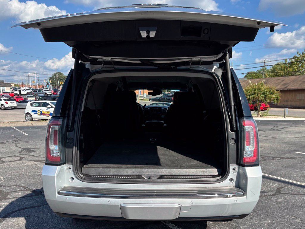 Used 2018 GMC Yukon XL Denali RWD image 10