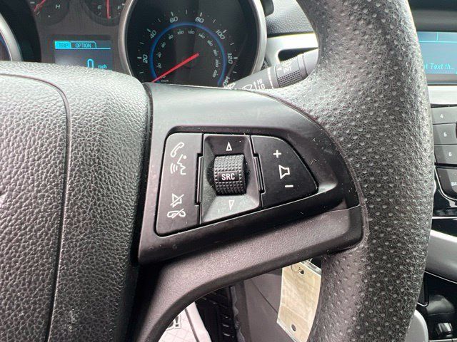 Used 2016 Chevrolet Cruze LT FWD image 23