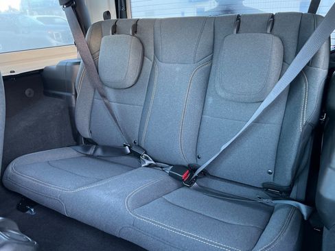 Used 2025 Jeep Wrangler Sport image 9