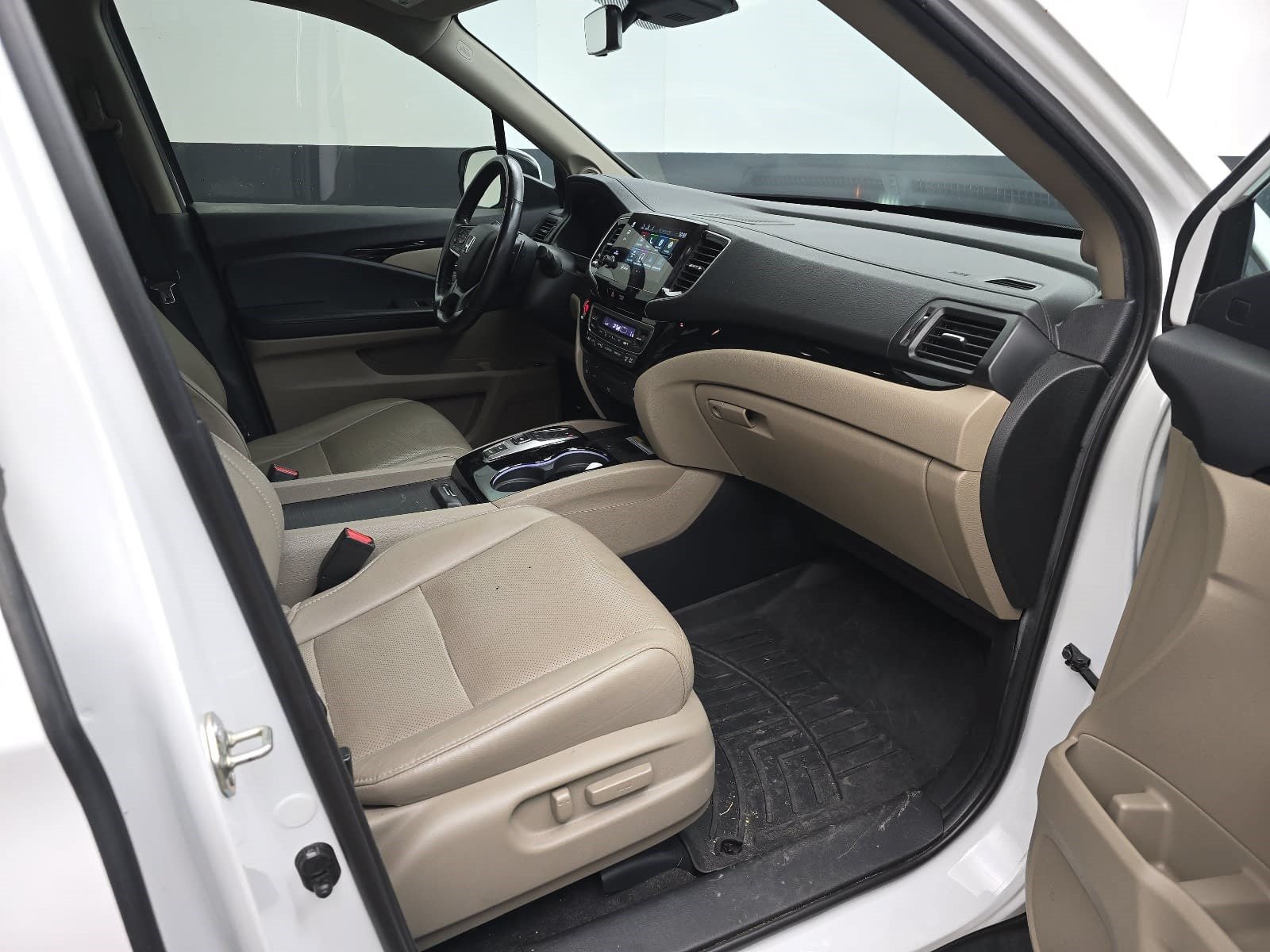Used 2020 Honda Pilot Elite image 26