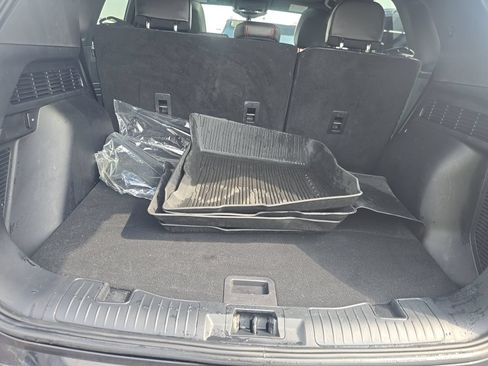 Used 2024 Ford Escape ST-Line w/ Tech Pack #1 AWD/4WD image 9