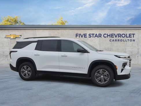 Certified 2025 Chevrolet Traverse LT image 9