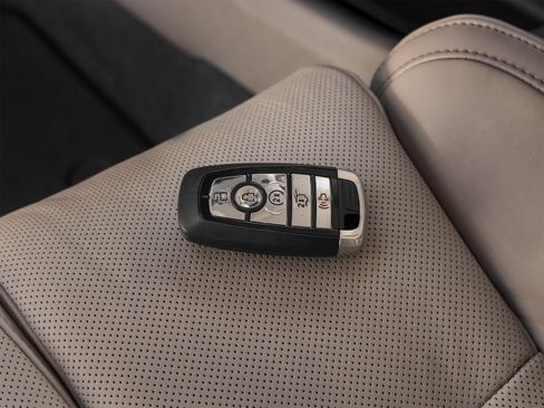 Used 2024 Lincoln Navigator L Reserve AWD/4WD image 40