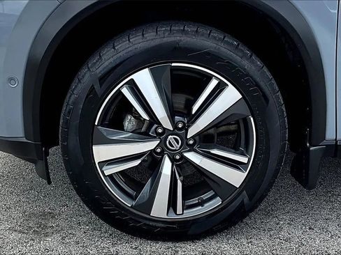 Used 2021 Nissan Rogue Platinum image 8