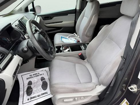 Used 2018 Honda Odyssey EX image 17
