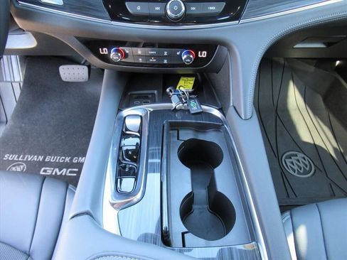 Used 2024 Buick Enclave Essence w/ Experience Buick Package image 20