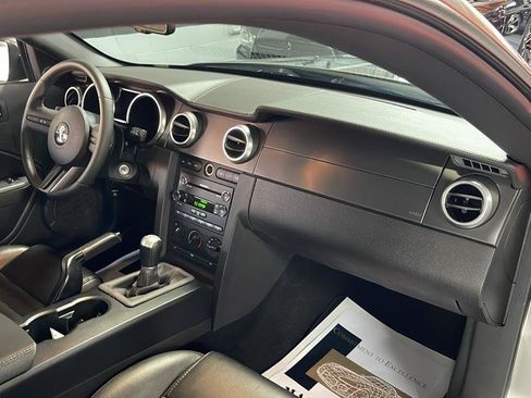 Used 2008 Ford Mustang Shelby GT500 RWD image 48