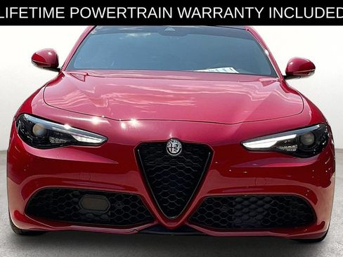 Used 2021 Alfa Romeo Giulia Ti Sport RWD image 4