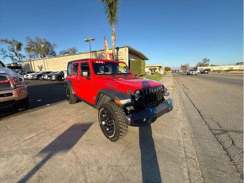 Used 2023 Jeep Wrangler Unlimited w/ 8.4" Radio Group AWD/4WD image 3