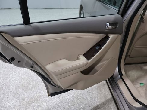 Used 2012 Nissan Altima 2.5 SL w/ 2.5SL Pkg image 19