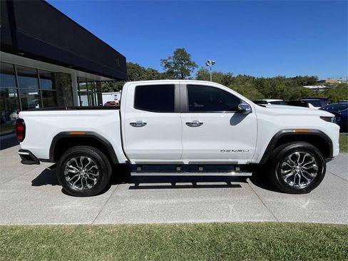 Used 2023 GMC Canyon Denali image 26