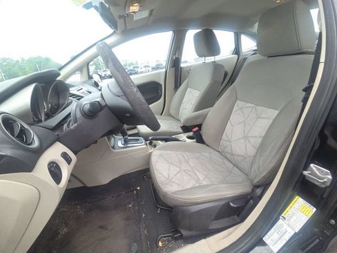 Used 2012 Ford Fiesta SE FWD image 21