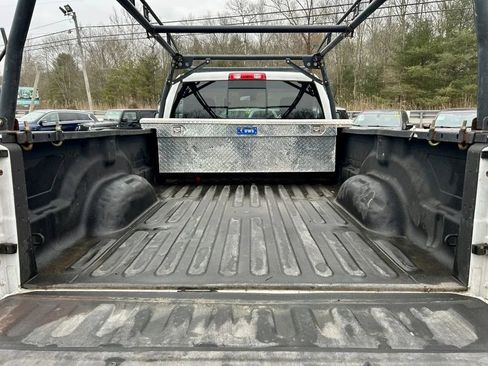 Used 2016 RAM 2500 Tradesman w/ Chrome Appearance Group image 8