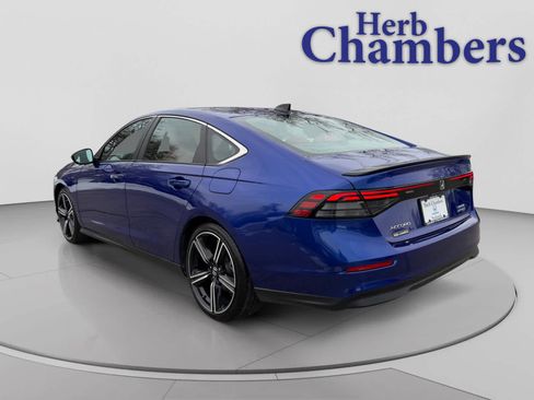 Used 2023 Honda Accord Sport image 3