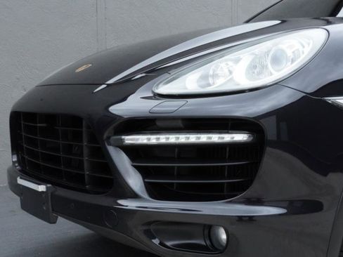Used 2012 Porsche Cayenne Turbo AWD/4WD image 81