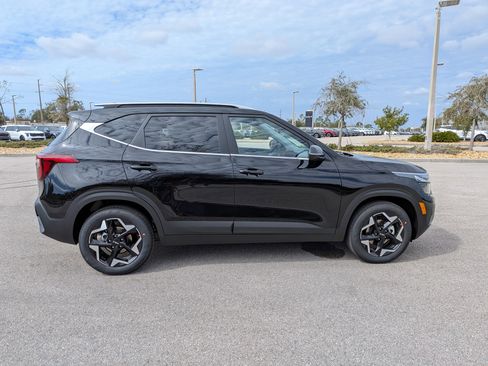 New 2026 Kia Seltos EX image 4