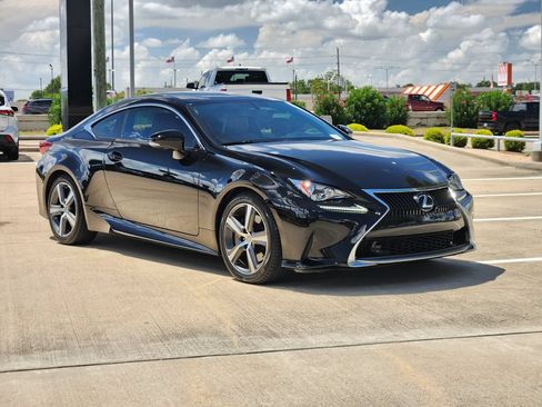 Used 2017 Lexus RC 200t w/ Accessory Package 2 RWD image 3