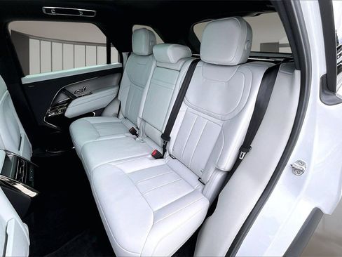 Certified 2025 Land Rover Range Rover Sport image 20