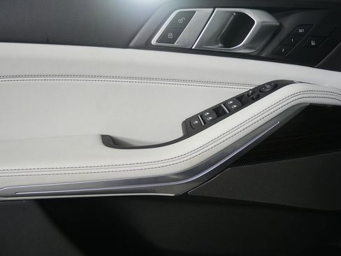 Certified 2025 BMW X5 xDrive40i image 9