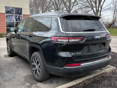 Used 2023 Jeep Grand Cherokee L Limited w/ Luxury Tech Group II image 3