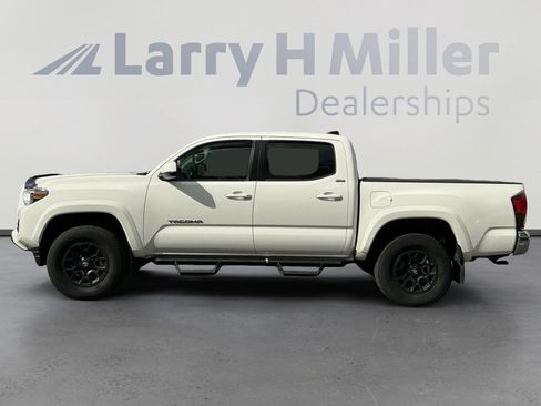 Used 2021 Toyota Tacoma SR5 image 2