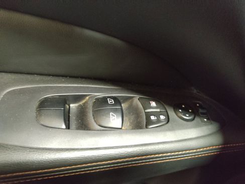 Used 2019 Nissan Pathfinder SL AWD/4WD image 27
