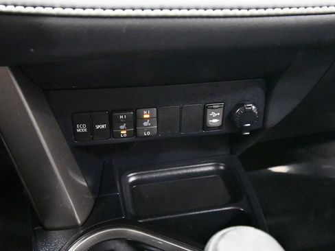 Used 2018 Toyota RAV4 XLE w/ Plus Extra Value Package AWD/4WD image 25
