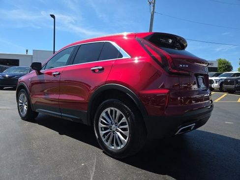 Used 2024 Cadillac XT4 Premium Luxury w/ Cold Weather Package AWD/4WD image 5