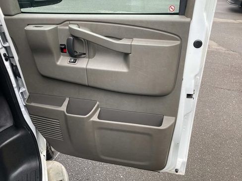 Used 2022 GMC Savana 2500 w/ Driver Convenience Package RWD image 34