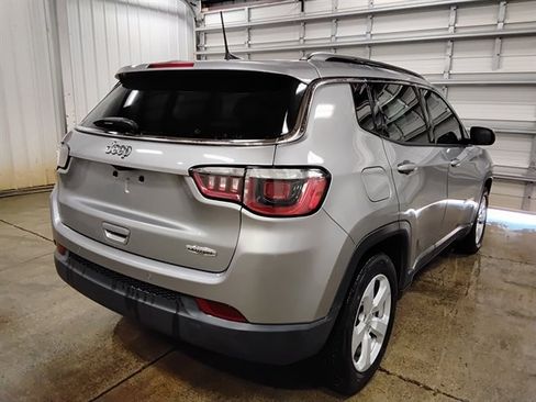 Used 2020 Jeep Compass Latitude w/ Safety & Security Group image 3