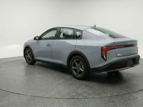 Used 2025 Kia K4 LXS image 6