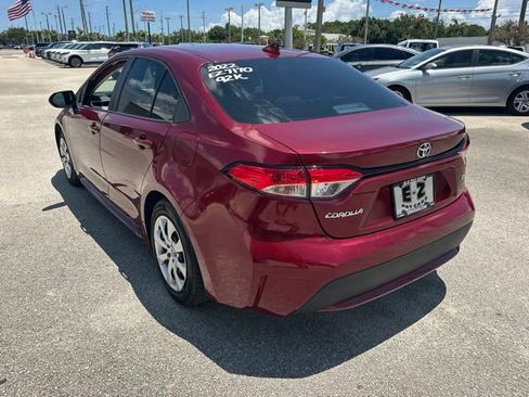 Used 2022 Toyota Corolla LE FWD image 8