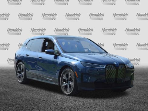 Used 2023 BMW iX xDrive50 w/ Premium Package image 5